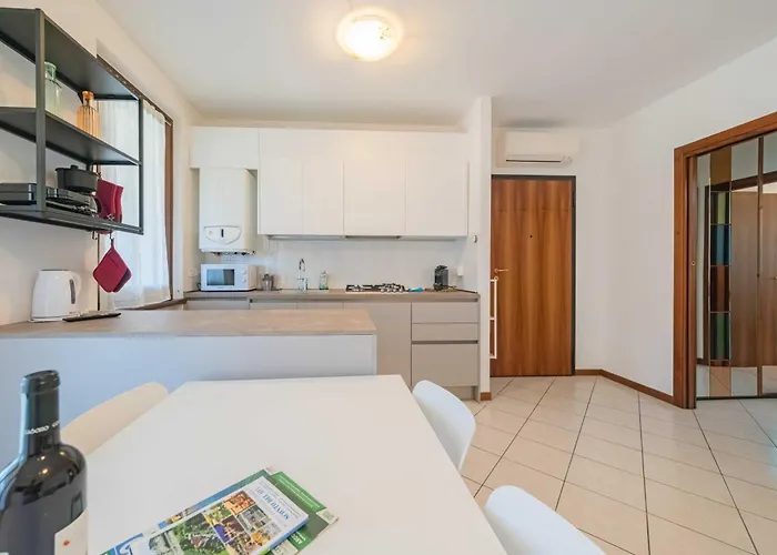 Apartmentsgarda - Residenza Elisabetta 10 Апартаменты *