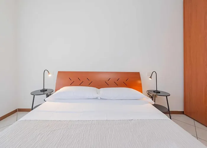 Apartmentsgarda - Residenza Elisabetta 10 Апартаменты *